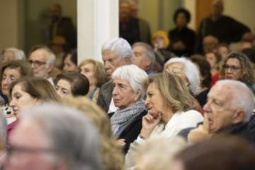 El Cabildo ratifica su compromiso de preservar la Memoria Histórica en la presentación del libro 'Héroes de chabola'/TA.